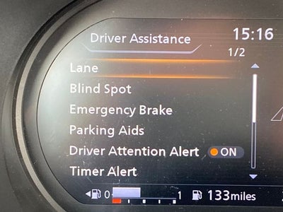 2023 Nissan Kicks SR