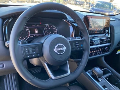 2025 Nissan Pathfinder SV