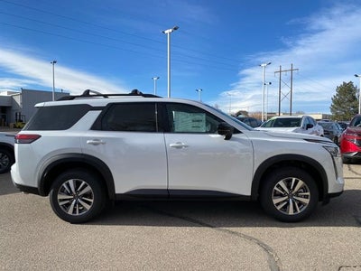 2026 Nissan Pathfinder SL