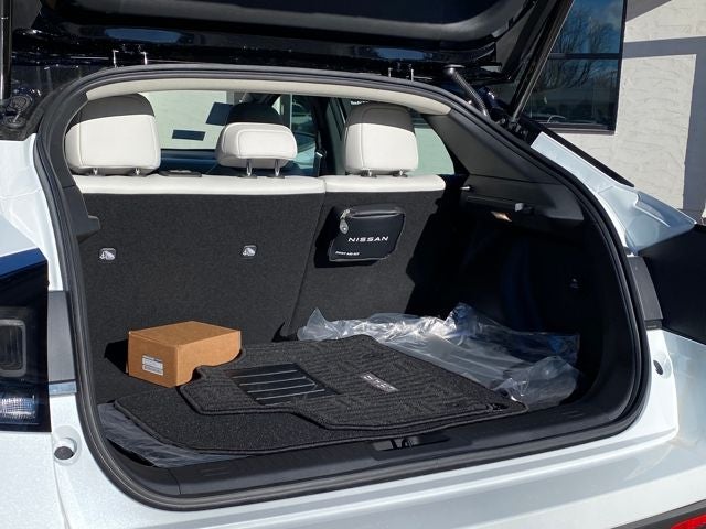 2026 Nissan Leaf PLATINUM+