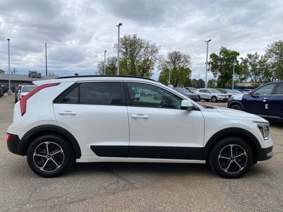 2024 Kia Niro LX