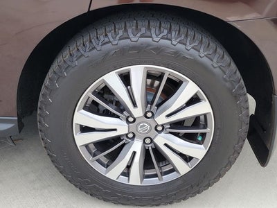 2020 Nissan Pathfinder SL