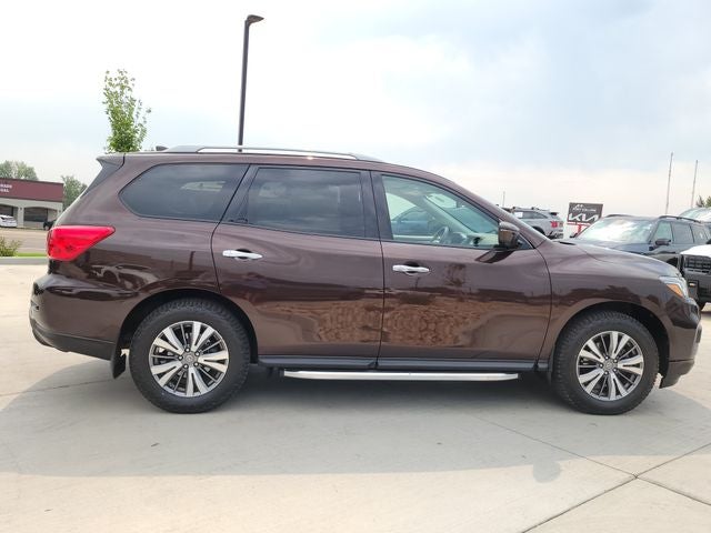 2020 Nissan Pathfinder SL