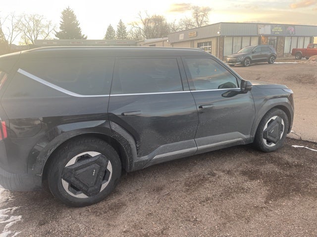 2024 Kia EV9 Land