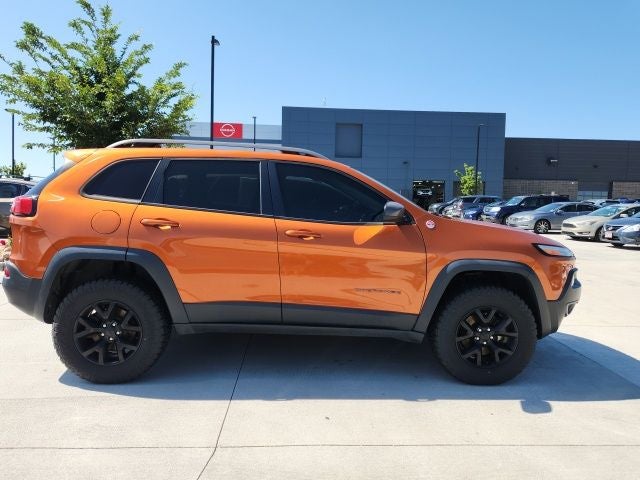2016 Jeep Cherokee Trailhawk - Photo 2