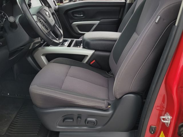 2021 Nissan Titan SV - Photo 9