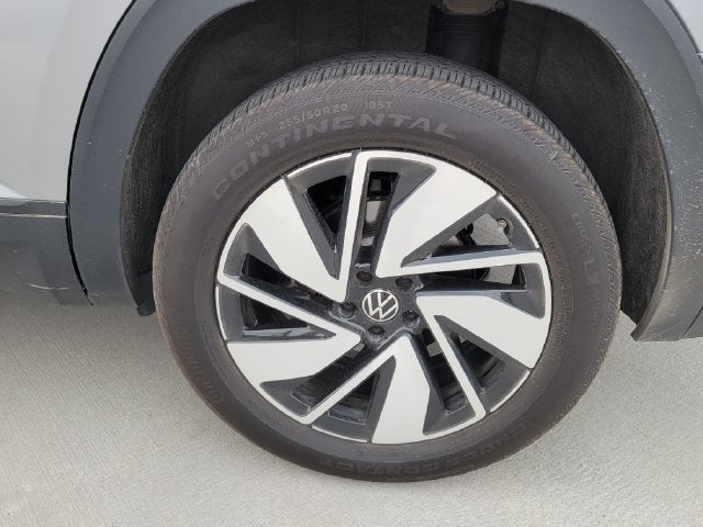 2024 Volkswagen Atlas SE w/Tech - Photo 18