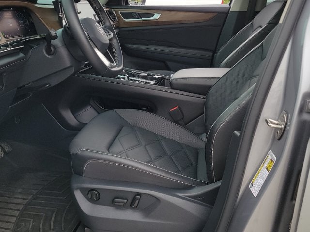 2024 Volkswagen Atlas SE w/Tech - Photo 9