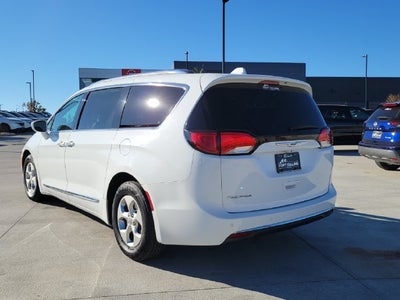 2017 Chrysler Pacifica Touring L Plus