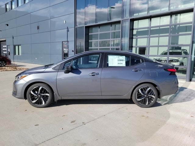 2025 Nissan Versa 1.6 SR