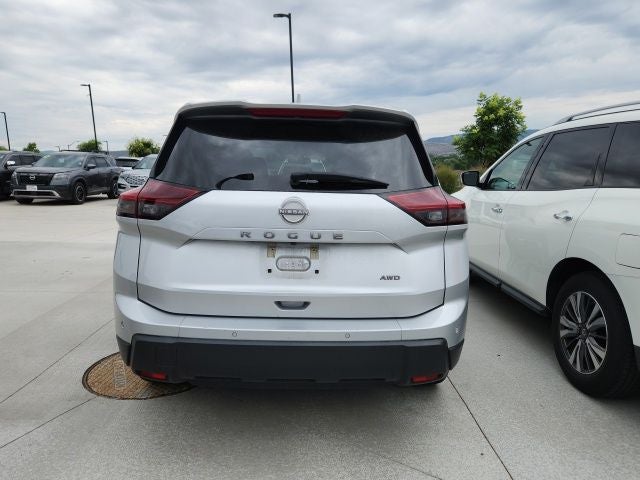 2025 Nissan Rogue SV - Photo 3