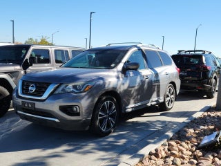 2017 Nissan Pathfinder Platinum