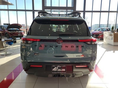 2026 Nissan Pathfinder SV