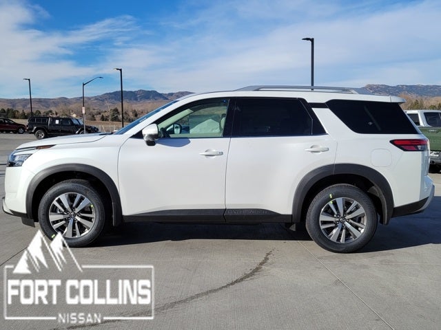 2025 Nissan Pathfinder SL