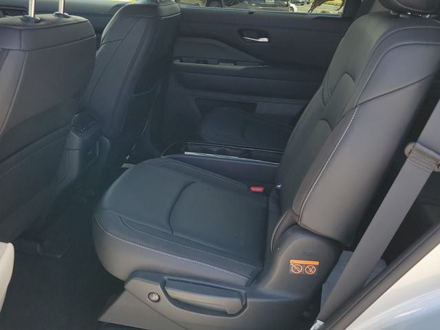 2025 Nissan Pathfinder SL - Photo 8