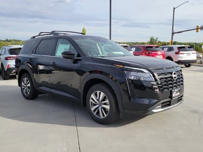 2026 Nissan Pathfinder SL