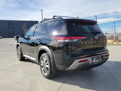 2026 Nissan Pathfinder SL