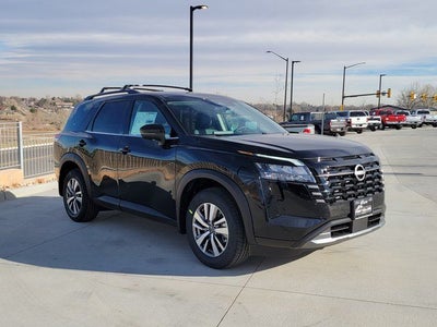 2026 Nissan Pathfinder SL