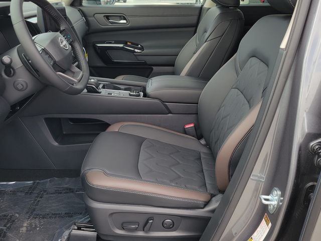 2026 Nissan Pathfinder Platinum - Photo 9