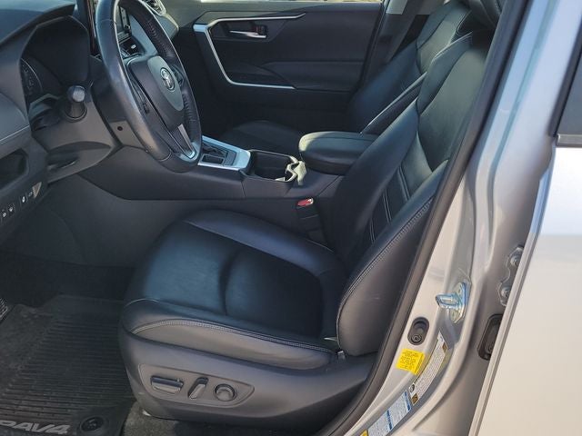 2019 Toyota RAV4 XLE Premium - Photo 6